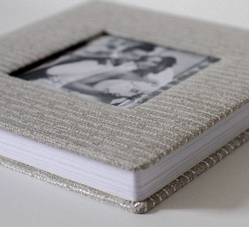 Album foto de nunta, coperta, material textil, culoare gri, 20X20cmm.